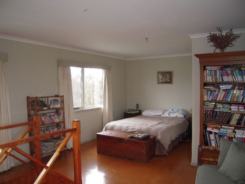 24 Churchill Street, Avoca TAS 7213