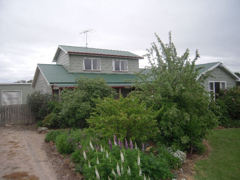 24 Churchill Street, Avoca TAS 7213