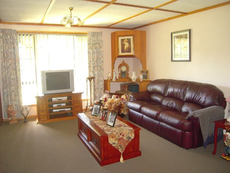 11 Banksia Grove, Perth TAS 7300