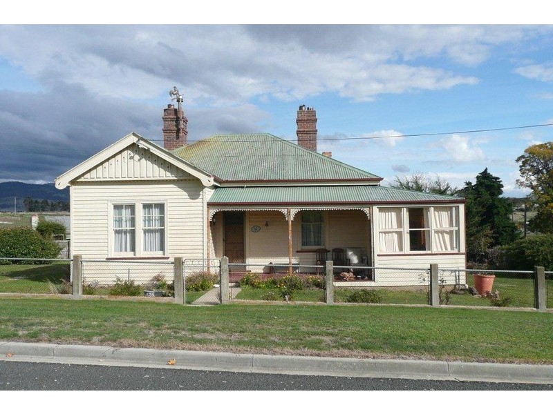 18 Blenheim Street, Avoca TAS 7213