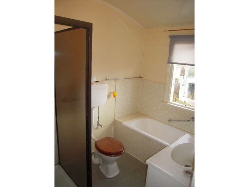 18 Blenheim Street, Avoca TAS 7213