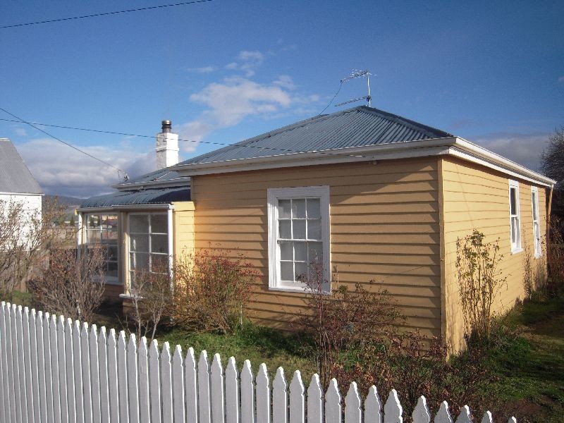 6 Arthur Street, Avoca TAS 7213