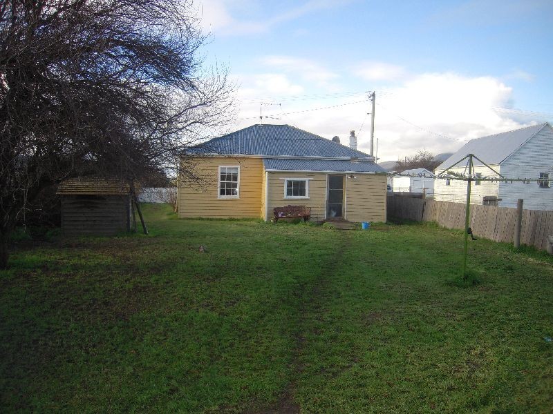 6 Arthur Street, Avoca TAS 7213