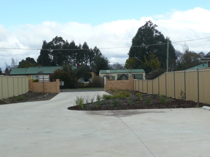 (6,7) 3-5 Quamby Avenue, Westbury TAS 7303