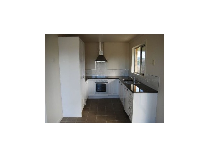 (4) 3-5 Quamby Avenue, Westbury TAS 7303