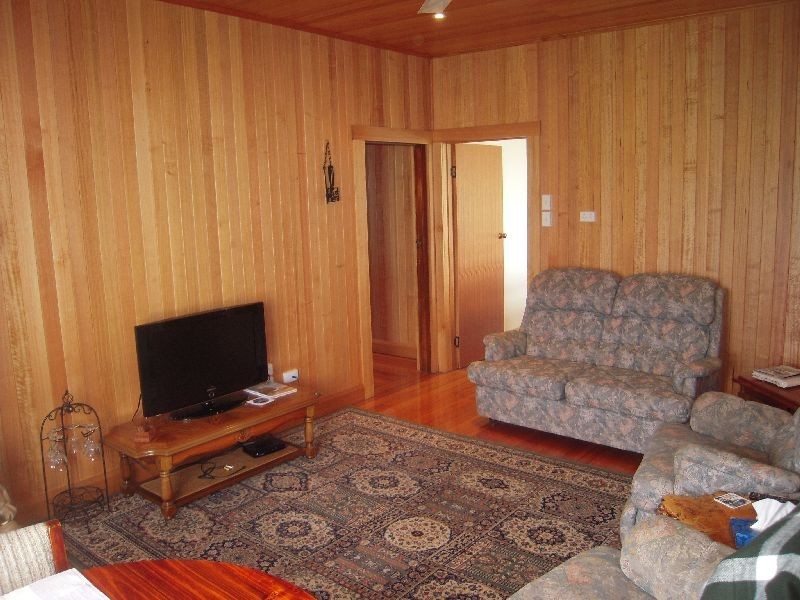 19 Macquarie Street, Cressy TAS 7302
