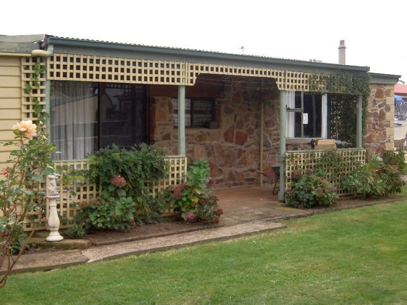 28 Archer Street, Cressy TAS 7302