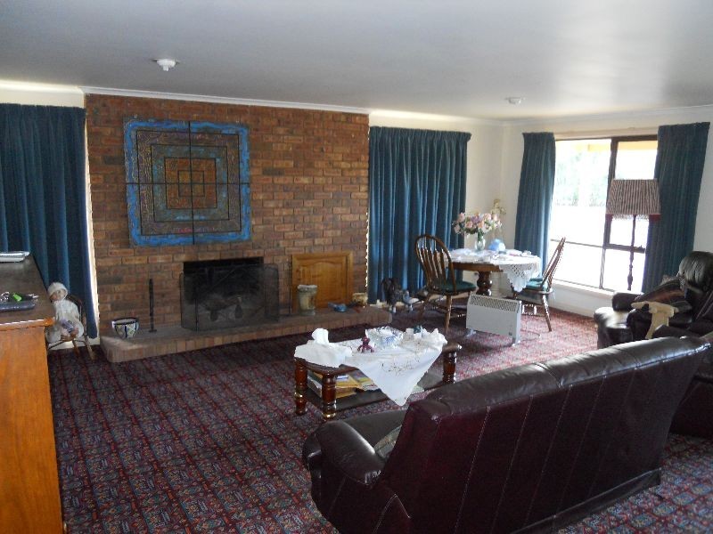 2 Waterloo Street, Ross TAS 7209