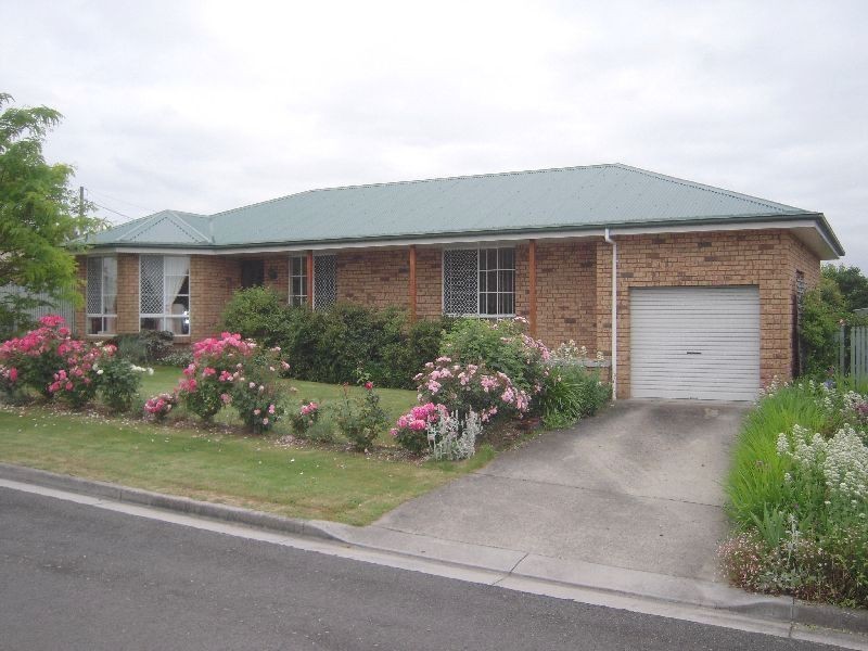 14 Swan Avenue, Longford TAS 7301
