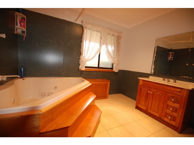 11 Coachmans Road, Evandale TAS 7212