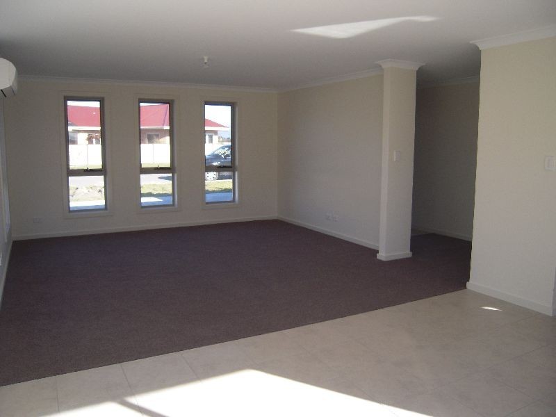 Unit 2, 76 Lewis Street, Longford TAS 7301