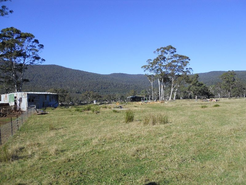 “Little Den” Lake River Road, Cressy TAS 7302 the real estate agency