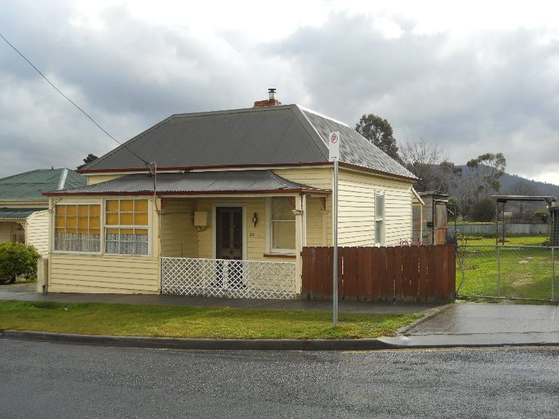 23 Falmouth Street, Avoca TAS 7213
