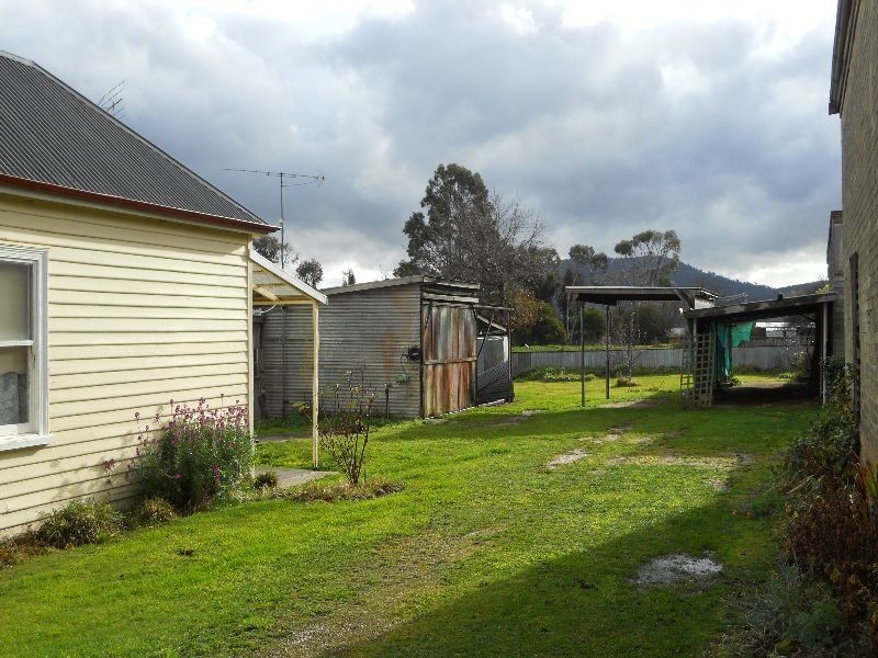23 Falmouth Street, Avoca TAS 7213