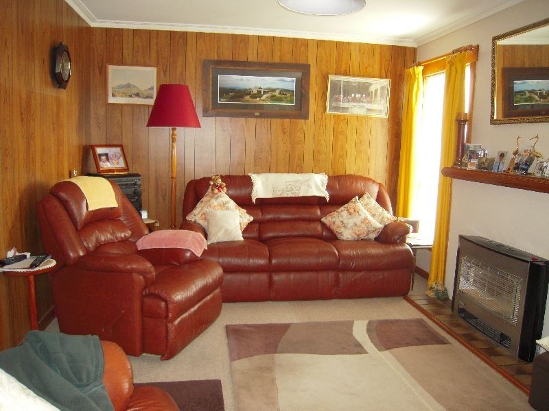 5 Macquarie Street, Cressy TAS 7302