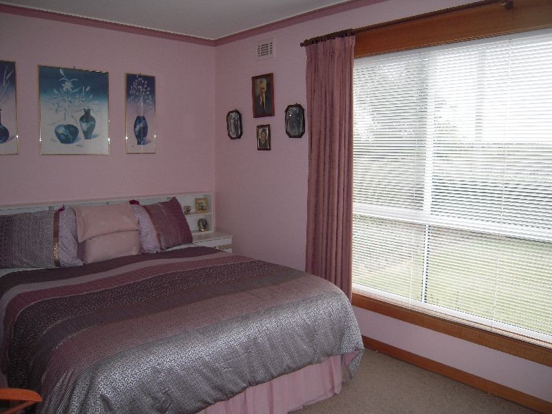 5 Macquarie Street, Cressy TAS 7302