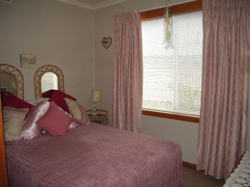 5 Macquarie Street, Cressy TAS 7302