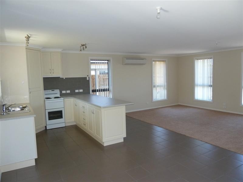 Unit 2/15 Simmons Street, Carrick TAS 7291