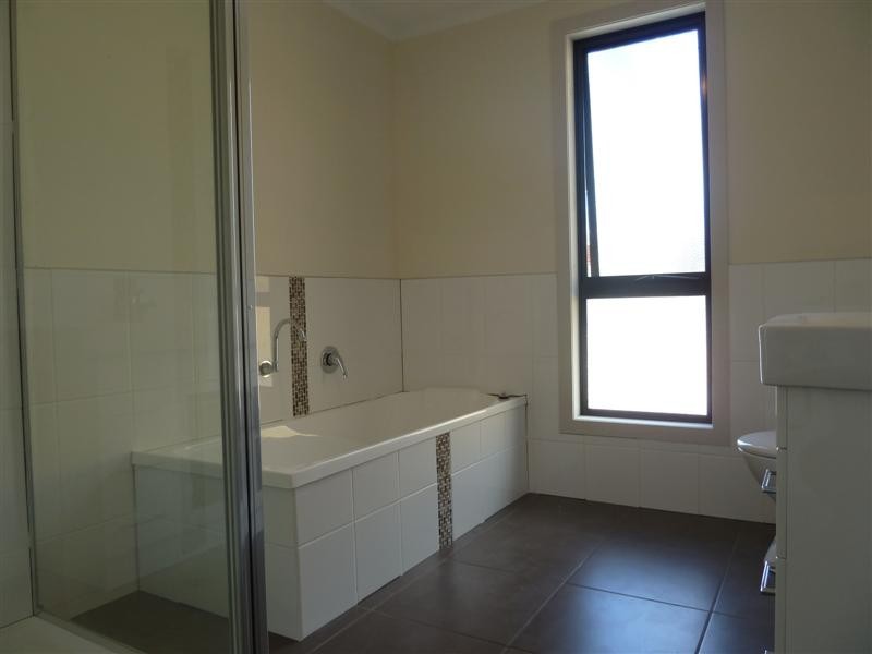 Unit 1/2 Carol Court, Westbury TAS 7303