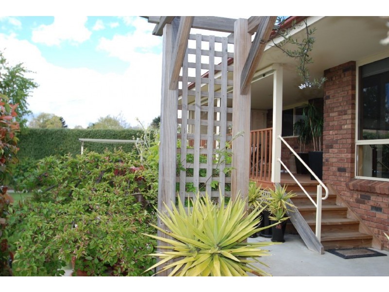 16 Bulwer Street, Longford TAS 7301