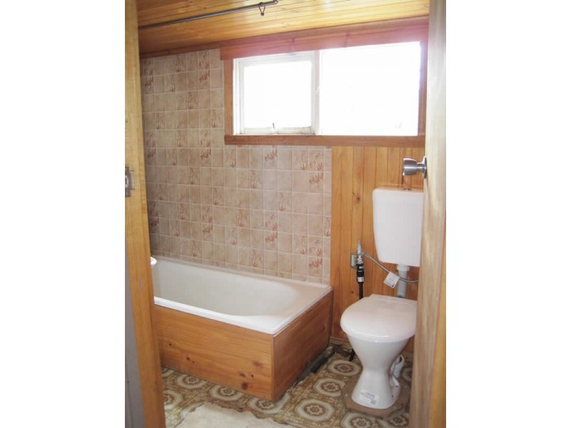 15 Johnstone Road, Doctors Point TAS 7304