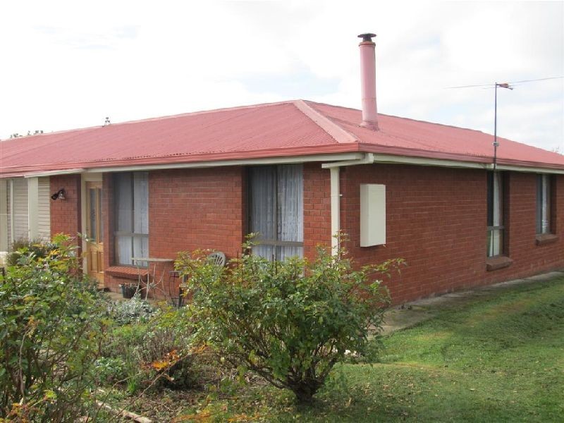 2/103 Marriott Street, Westbury TAS 7303