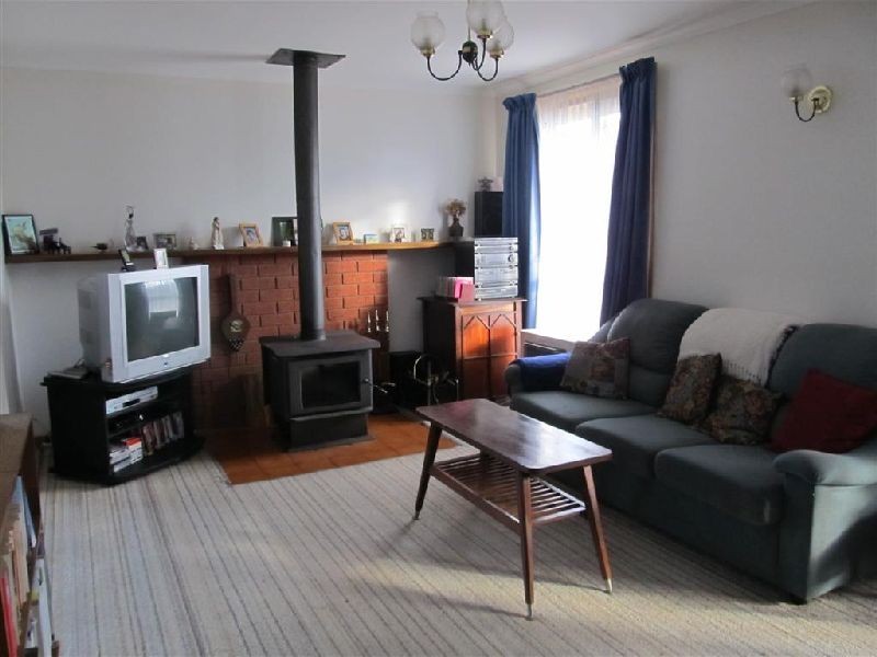 2/103 Marriott Street, Westbury TAS 7303