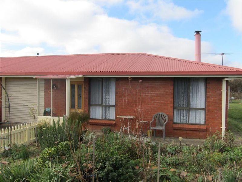 2/103 Marriott Street, Westbury TAS 7303