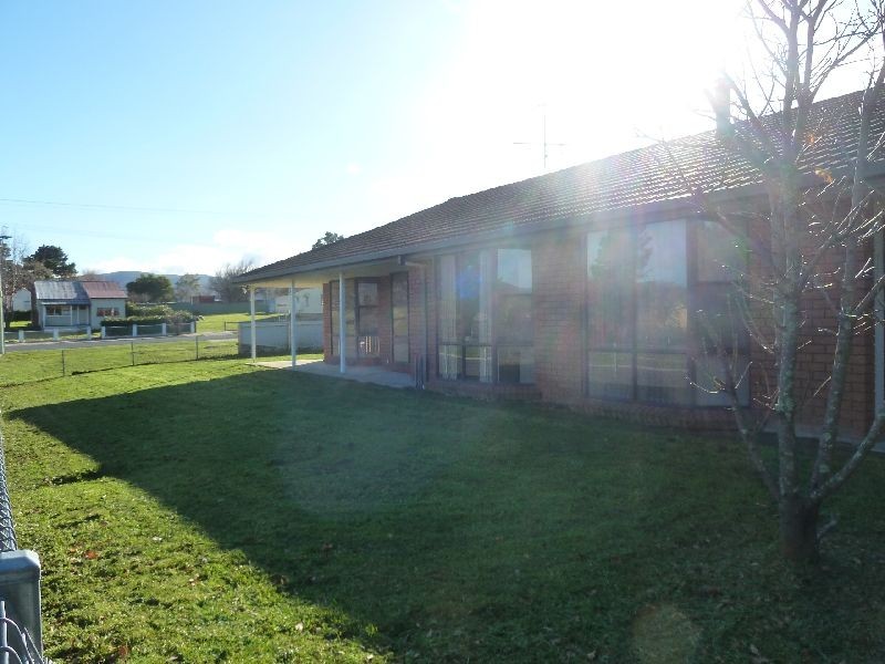 10 Falmouth Street, Avoca TAS 7213