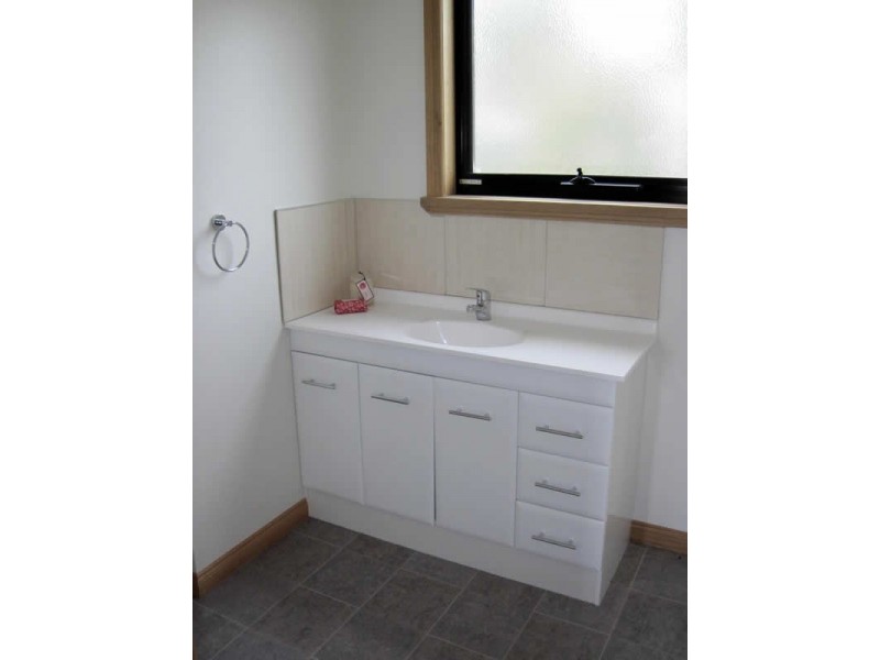 8 Anglers Crescent, Miena TAS 7030