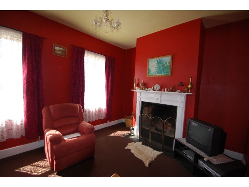 30 Pedder Street, Campbell Town TAS 7210