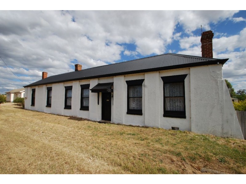 30 Pedder Street, Campbell Town TAS 7210