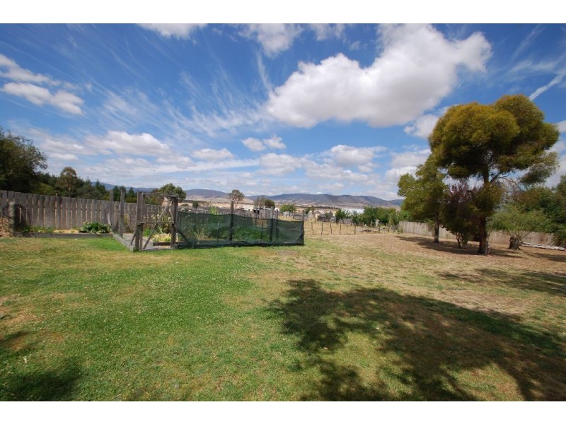 6 Gray Street, Avoca TAS 7213