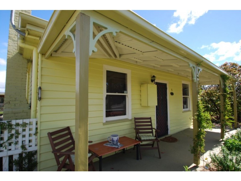 6 Gray Street, Avoca TAS 7213