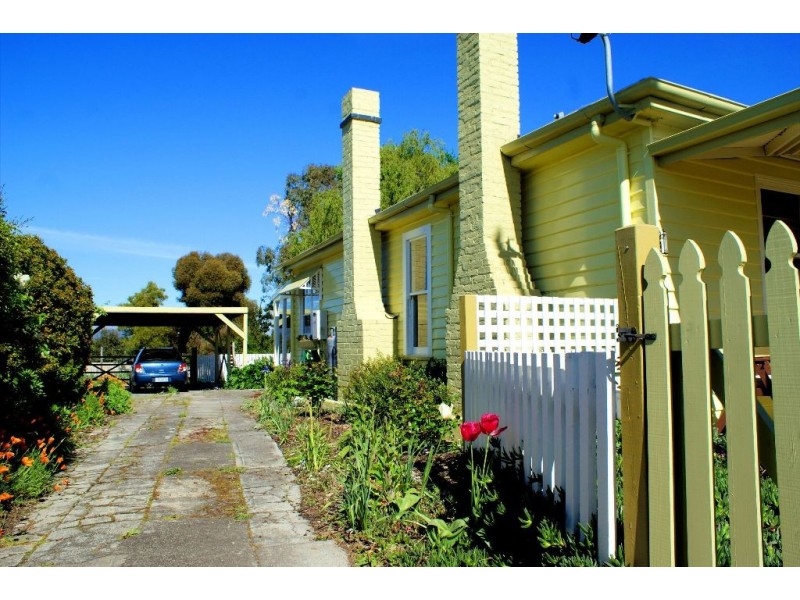 6 Gray Street, Avoca TAS 7213