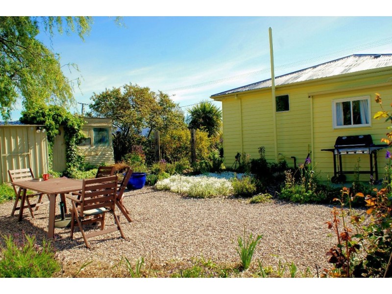 6 Gray Street, Avoca TAS 7213