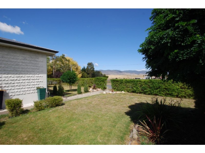 17 Gray Street, Avoca TAS 7213