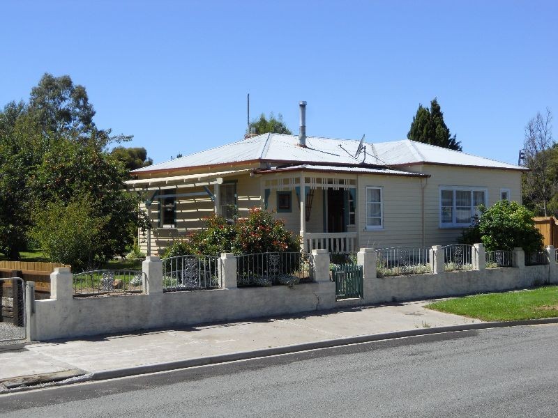 17 Arthur Street, Avoca TAS 7213