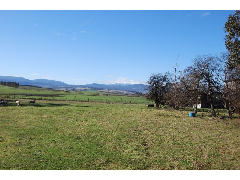 851 Hobart Rd, Breadalbane TAS 7258
