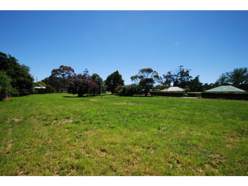 8 Lyttleton St, Longford TAS 7301
