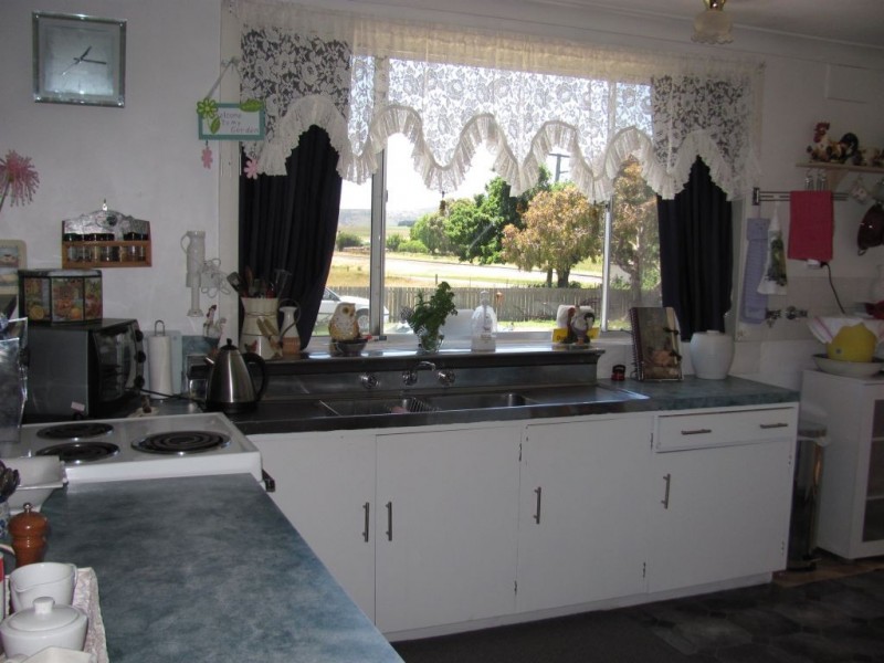 2 East Street, Campbell Town TAS 7210
