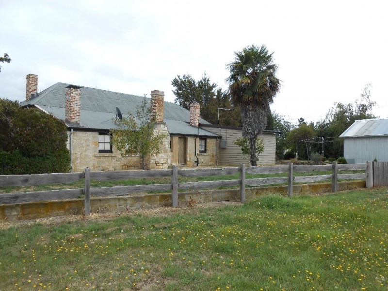 32 Bond Street, Ross TAS 7209