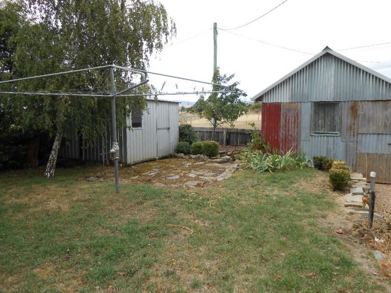 32 Bond Street, Ross TAS 7209