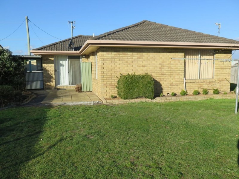 16 Bedford Street, Campbell Town TAS 7210