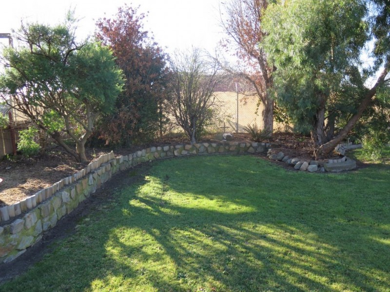 16 Bedford Street, Campbell Town TAS 7210