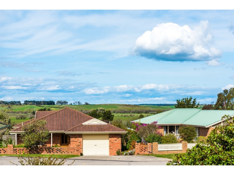 14 Swan Avenue, Longford TAS 7301