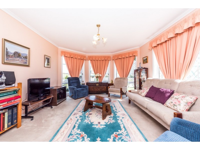 14 Swan Avenue, Longford TAS 7301