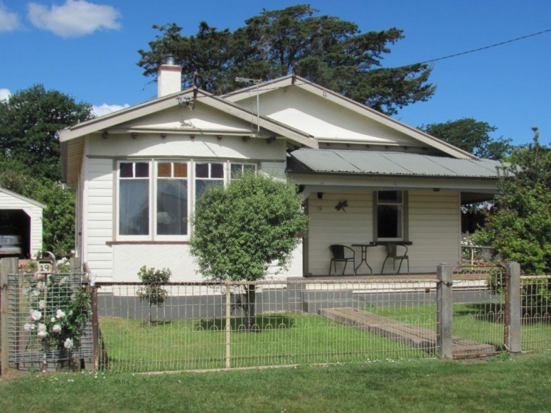 19 Charles Street, Cressy TAS 7302