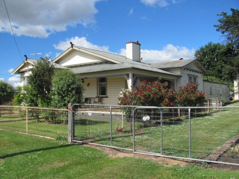 19 Charles Street, Cressy TAS 7302