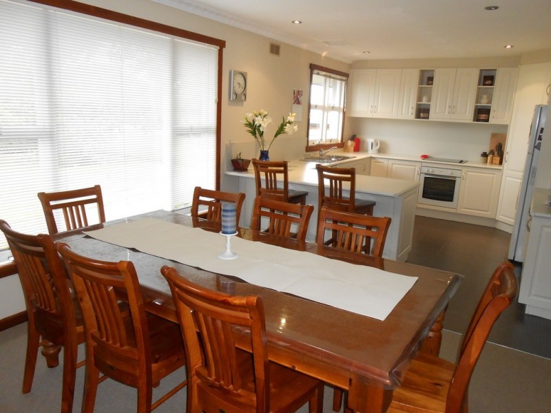2 Macquarie Street, Cressy TAS 7302